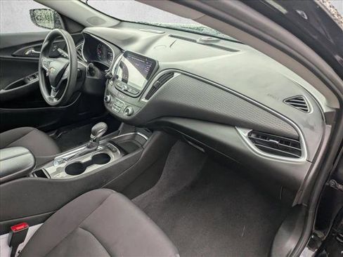Used 2023 Chevrolet Malibu LT w/ Driver Confidence Package FWD image 18