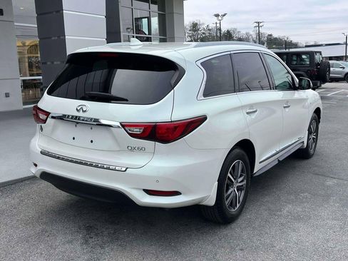 Used 2017 INFINITI QX60 AWD w/ Premium Plus Package image 3