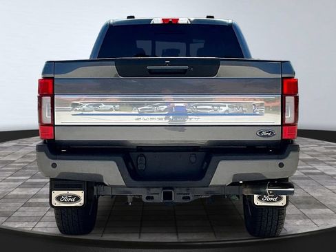 Used 2022 Ford F250 Platinum AWD/4WD image 5