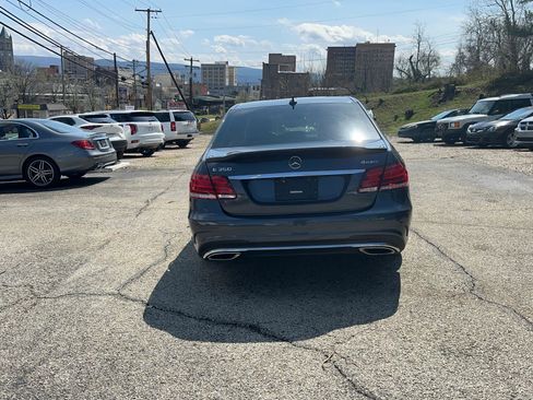 Used 2016 Mercedes-Benz E 350 4MATIC Sedan image 5