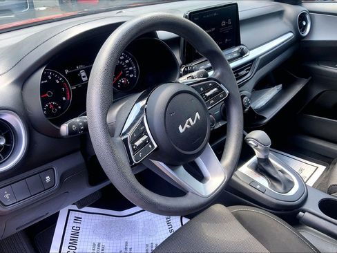 Used 2023 Kia Forte LXS FWD image 15