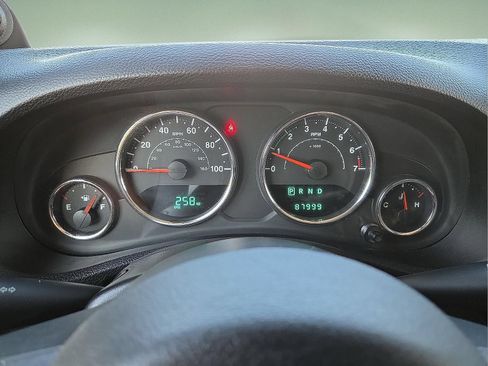 Used 2014 Jeep Wrangler Unlimited Sahara AWD/4WD image 23