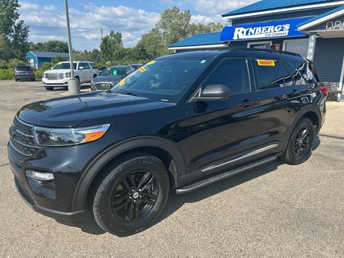 Used 2024 Ford Explorer XLT w/ Equipment Group 202A AWD/4WD image 1