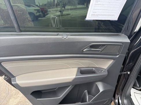 Used 2021 Volkswagen Atlas SEL R-Line image 13