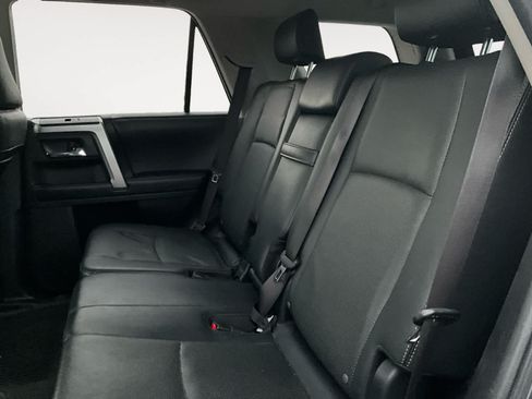 Used 2018 Toyota 4Runner Limited AWD/4WD image 21