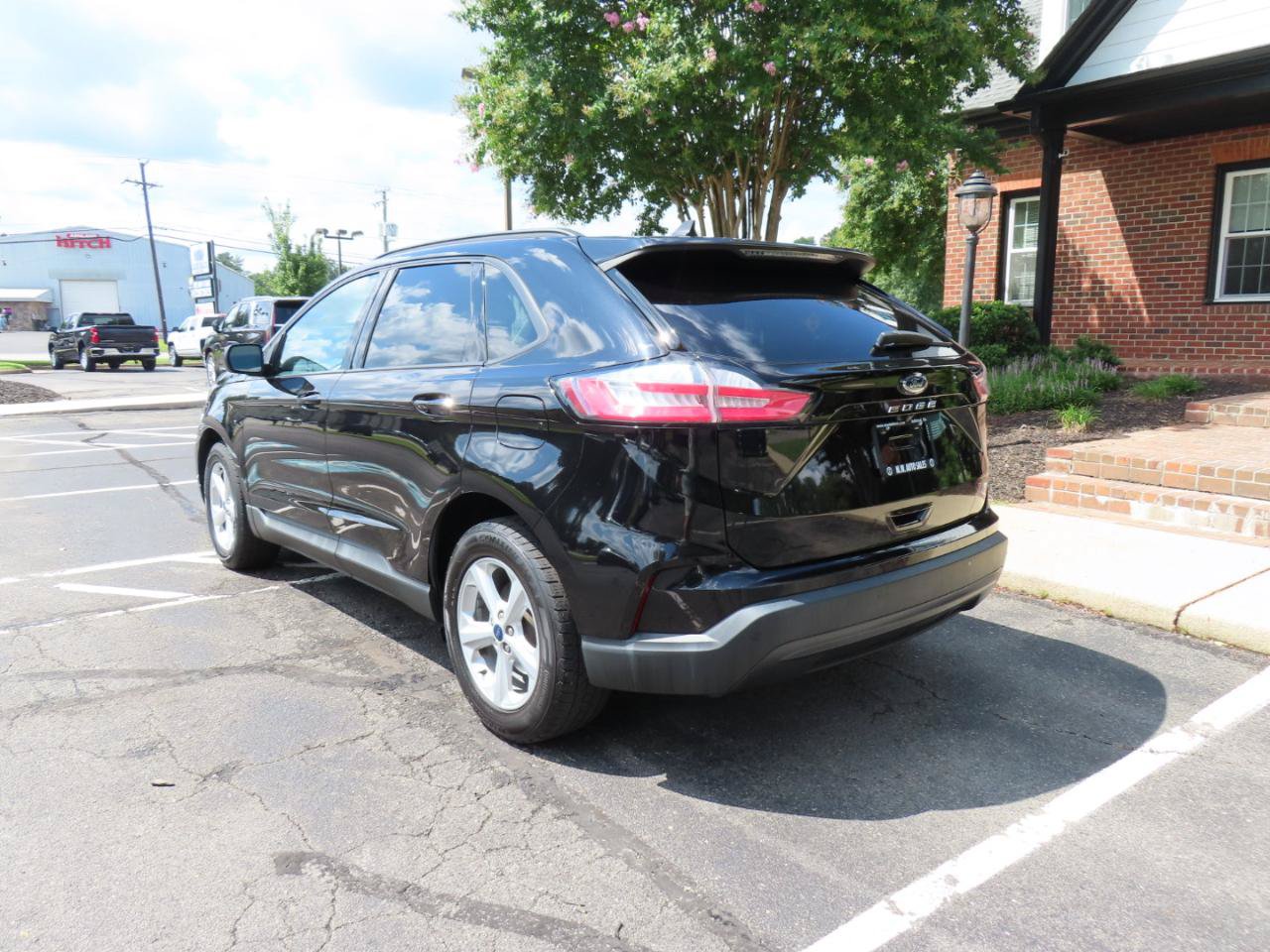Used 2021 Ford Edge SE FWD image 5
