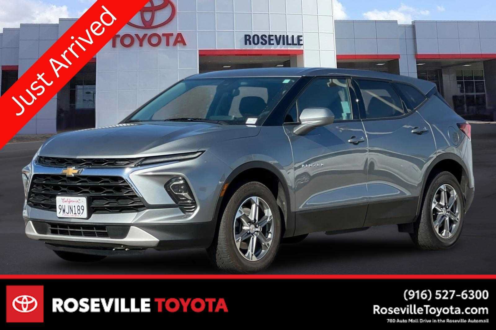 Used 2023 Chevrolet Blazer LT FWD image 1