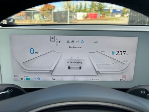 Used 2024 Hyundai Ioniq 5 SEL AWD/4WD image 17