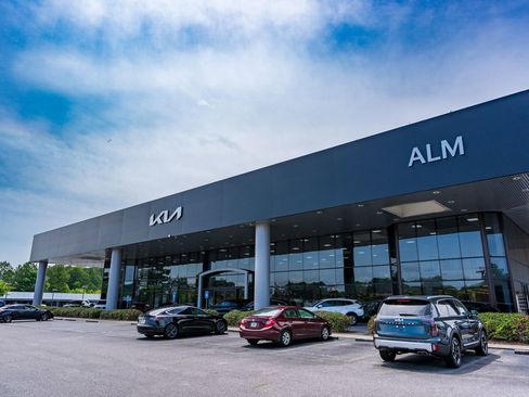 New 2026 Chevrolet Traverse RS w/ LPO, Floor Liner Package image 63