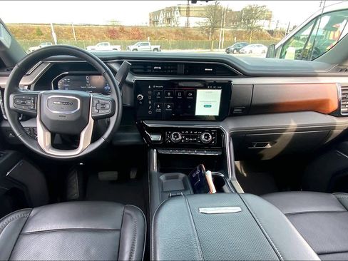 Used 2024 GMC Sierra 2500 Denali w/ Denali Reserve Package image 13