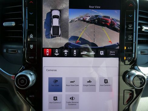 Used 2025 RAM 3500 Laramie w/ Towing Technology Group image 33