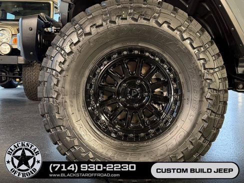 Used 2025 Jeep Gladiator Mojave AWD/4WD image 25