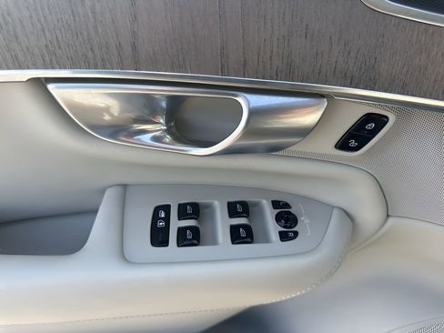 Used 2024 Volvo XC90 B6 Plus w/ Protection Package Premier image 30