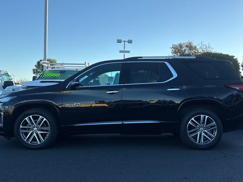 Used 2022 Chevrolet Traverse High Country image 8