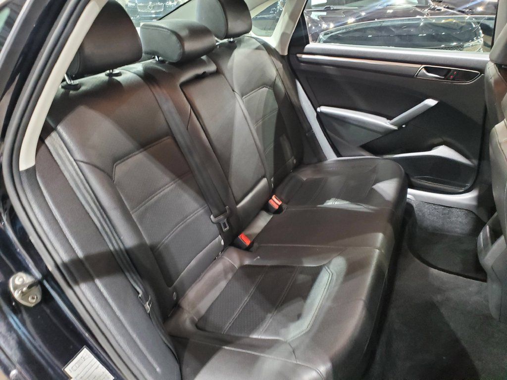Used 2017 Volkswagen Passat 1.8T R-Line FWD image 20