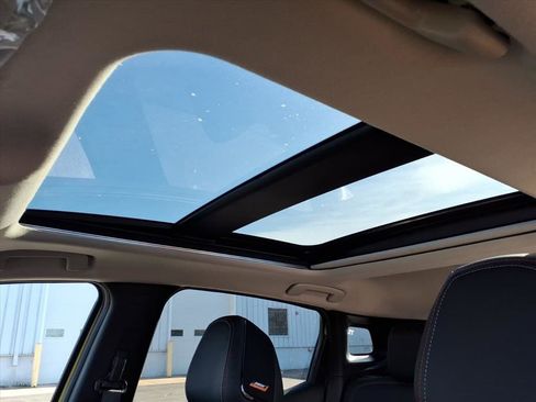 New 2026 Nissan Kicks SR image 10