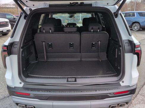 New 2026 Chevrolet Traverse LT w/ LPO, Floor Liner Package image 21