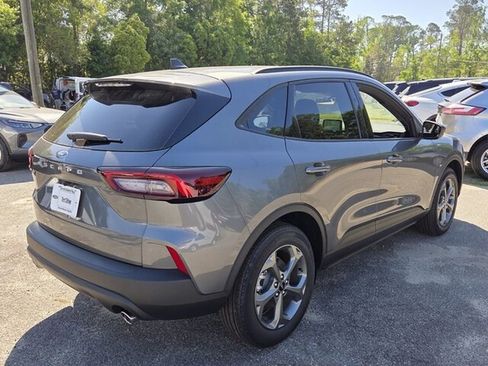 New 2026 Ford Escape ST-Line w/ Cold Weather Package FWD image 12