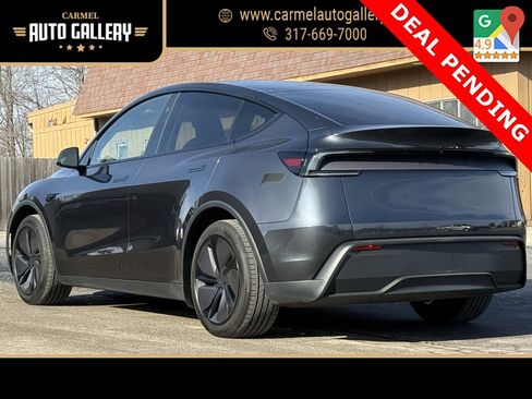 Used 2026 Tesla Model Y Long Range image 3