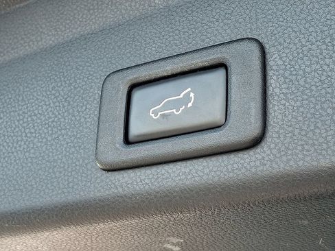Used 2019 Subaru Ascent Premium w/ Popular Package #4 AWD/4WD image 30