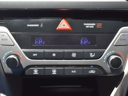 Used 2017 Hyundai Elantra Limited w/ Limited Ultimate Package 09 FWD image 31