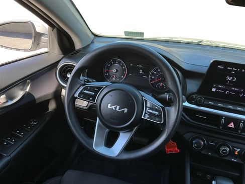 Used 2022 Kia Forte Sedan image 11