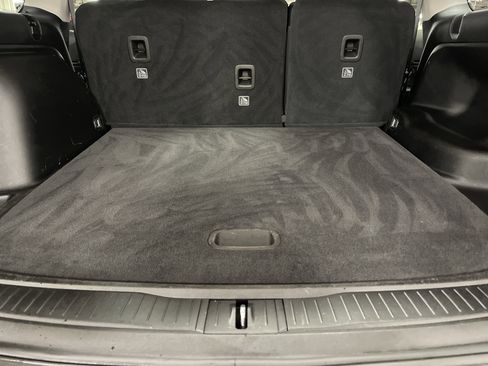 Used 2023 Jeep Grand Cherokee Laredo w/ Luxury Tech Group I image 12