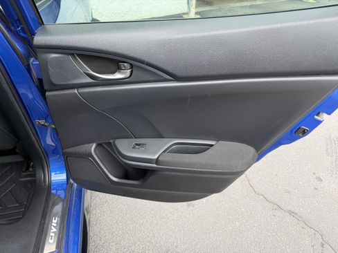 Used 2018 Honda Civic Sport image 29