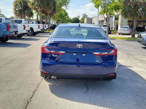 New 2026 Toyota Camry SE image 5