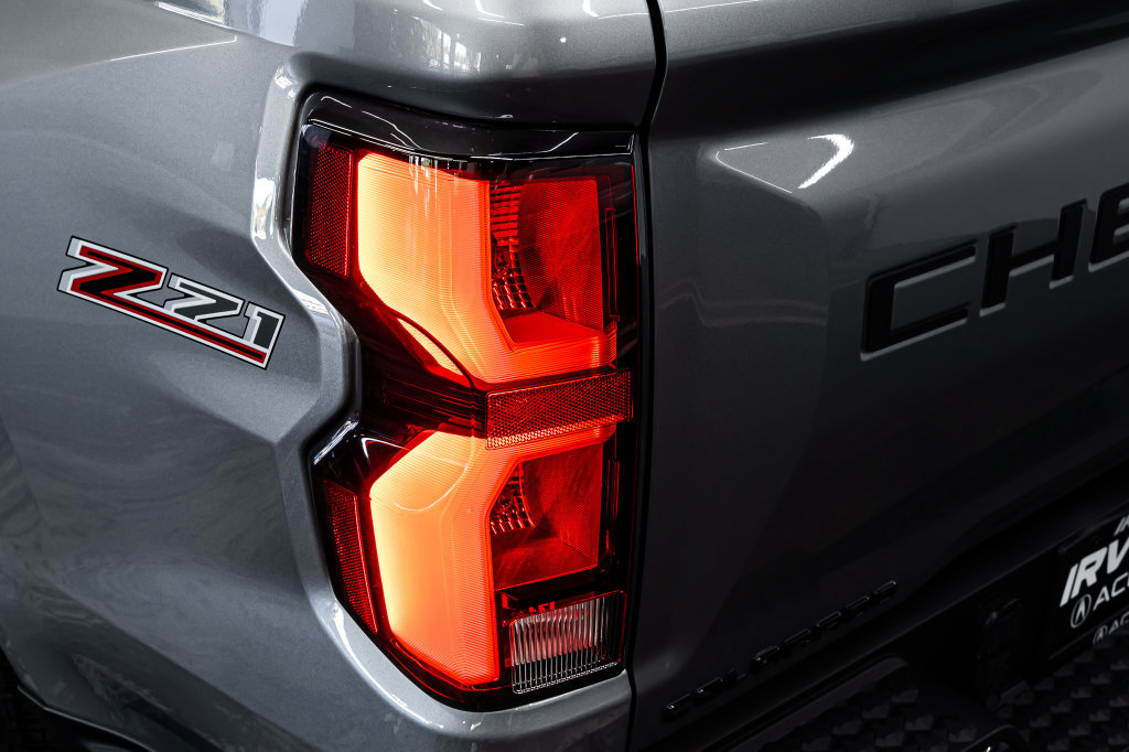 Used 2024 Chevrolet Colorado Z71 w/ Z71 Convenience Package 2 AWD/4WD image 14