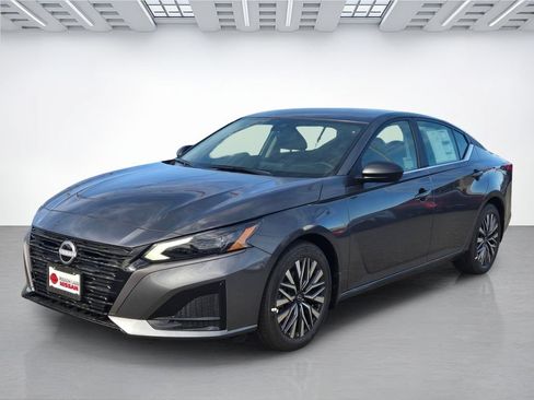 New 2026 Nissan Altima 2.5 SV FWD image 8