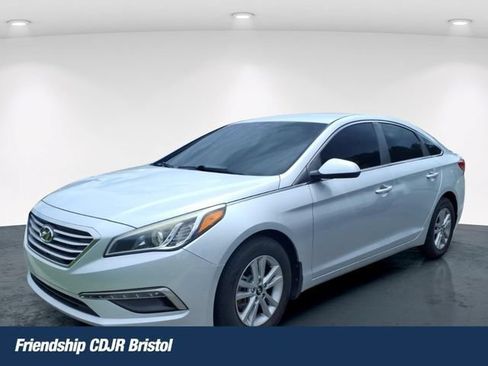 Used 2015 Hyundai Sonata SE FWD image 1