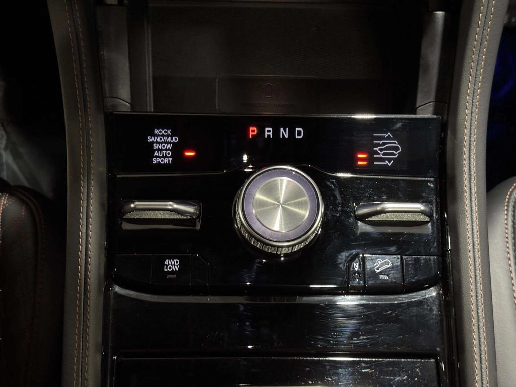 Used 2024 Jeep Grand Cherokee Summit AWD/4WD image 17