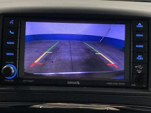 Used 2020 Dodge Grand Caravan SXT w/ Driver Convenience Group FWD image 13