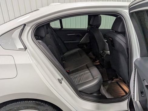 Used 2024 BMW 530i xDrive w/ Premium Package image 27