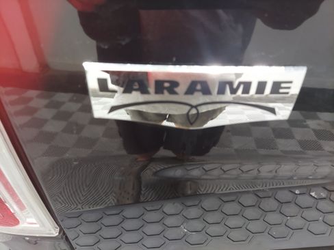 Used 2016 RAM 1500 Laramie AWD/4WD image 5