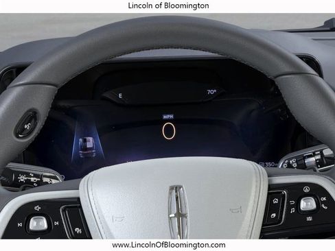 New 2026 Lincoln Aviator AWD image 15