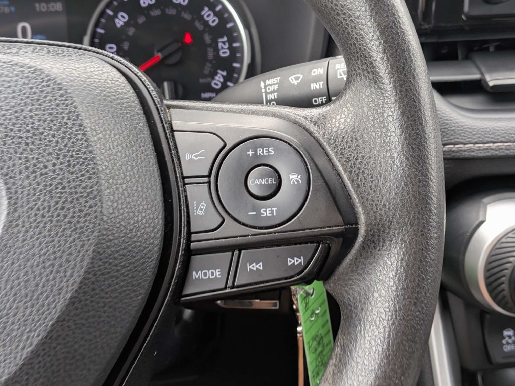Used 2021 Toyota RAV4 LE FWD image 23
