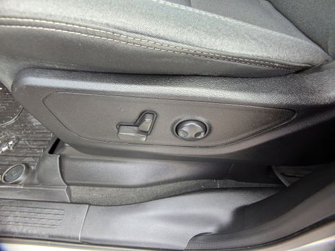 Used 2022 RAM 1500 Big Horn AWD/4WD image 17