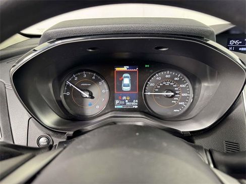 Used 2023 Subaru Crosstrek 2.0i image 3