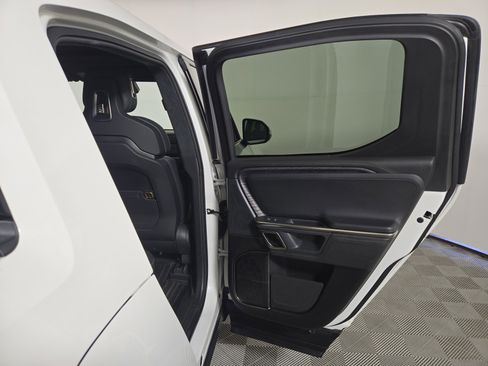 Used 2023 Rivian R1T Launch Edition image 19