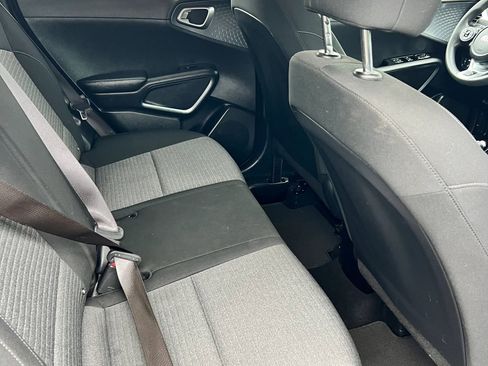 Used 2021 Kia Soul S FWD image 15