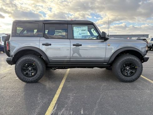 New 2025 Ford Bronco Badlands w/ Sasquatch Package image 39