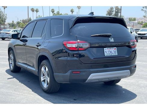 Used 2024 Honda Pilot EX-L image 3