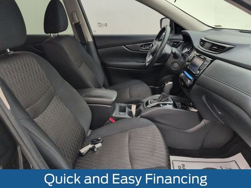 Used 2020 Nissan Rogue SV image 17