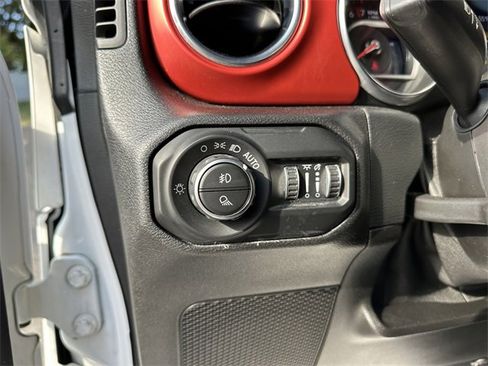 Used 2021 Jeep Gladiator Rubicon image 35