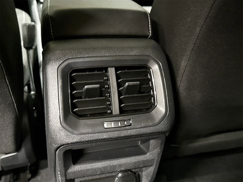 Used 2022 Volkswagen Tiguan S image 24