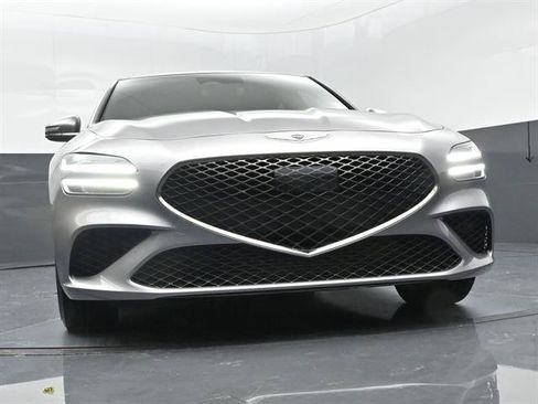 Used 2025 Genesis G70 3.3T Advanced RWD image 32