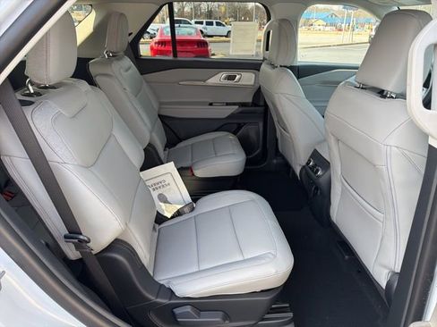 New 2026 Ford Explorer Active w/ Active Comfort Package image 20