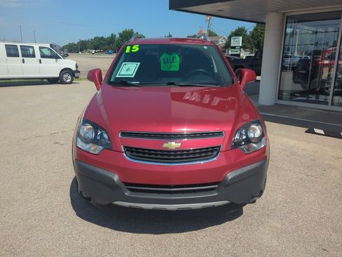 Used 2015 Chevrolet Captiva Sport LS FWD image 2
